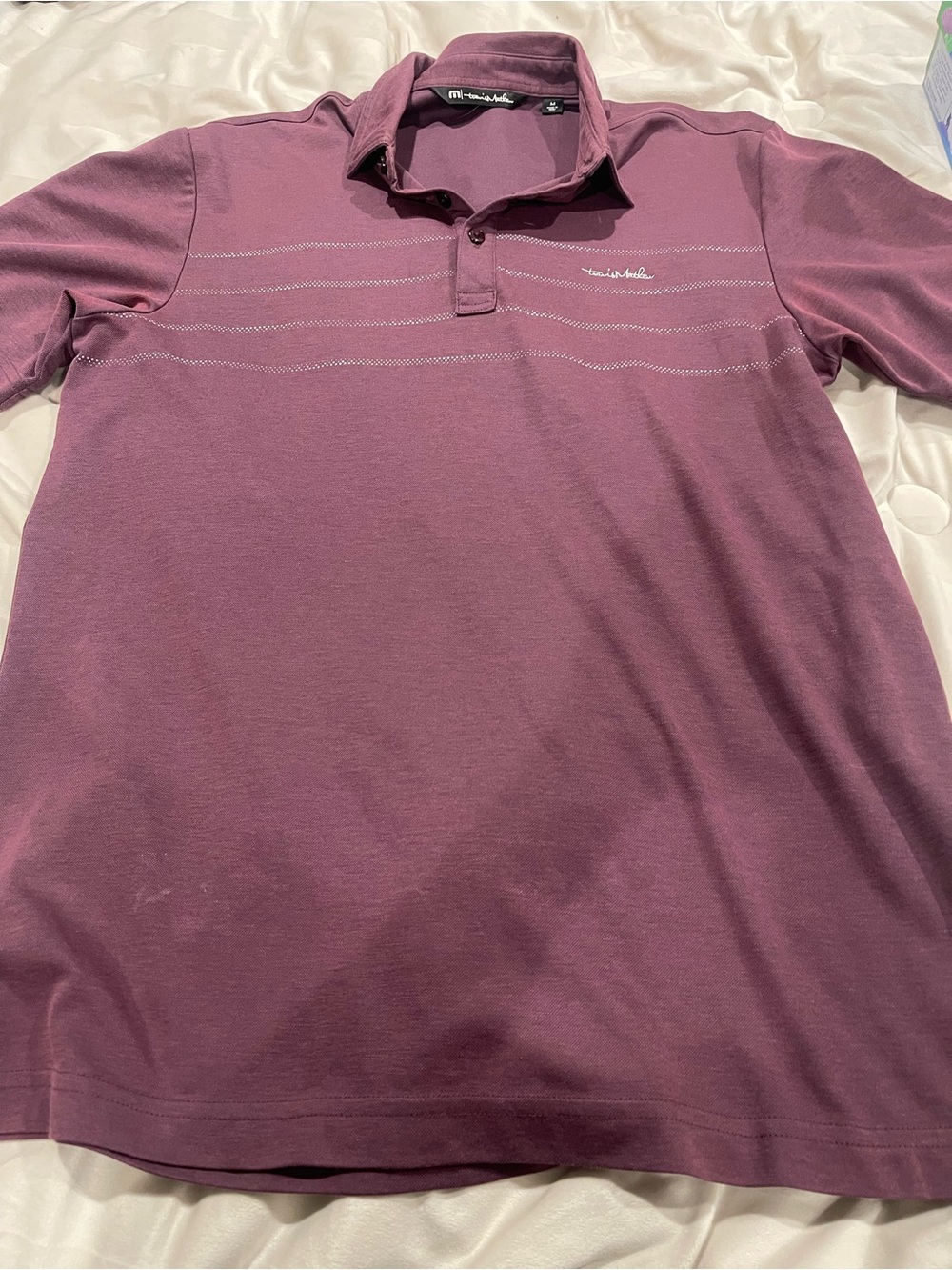 Travis Mathew polo shirt size medium great condition zip